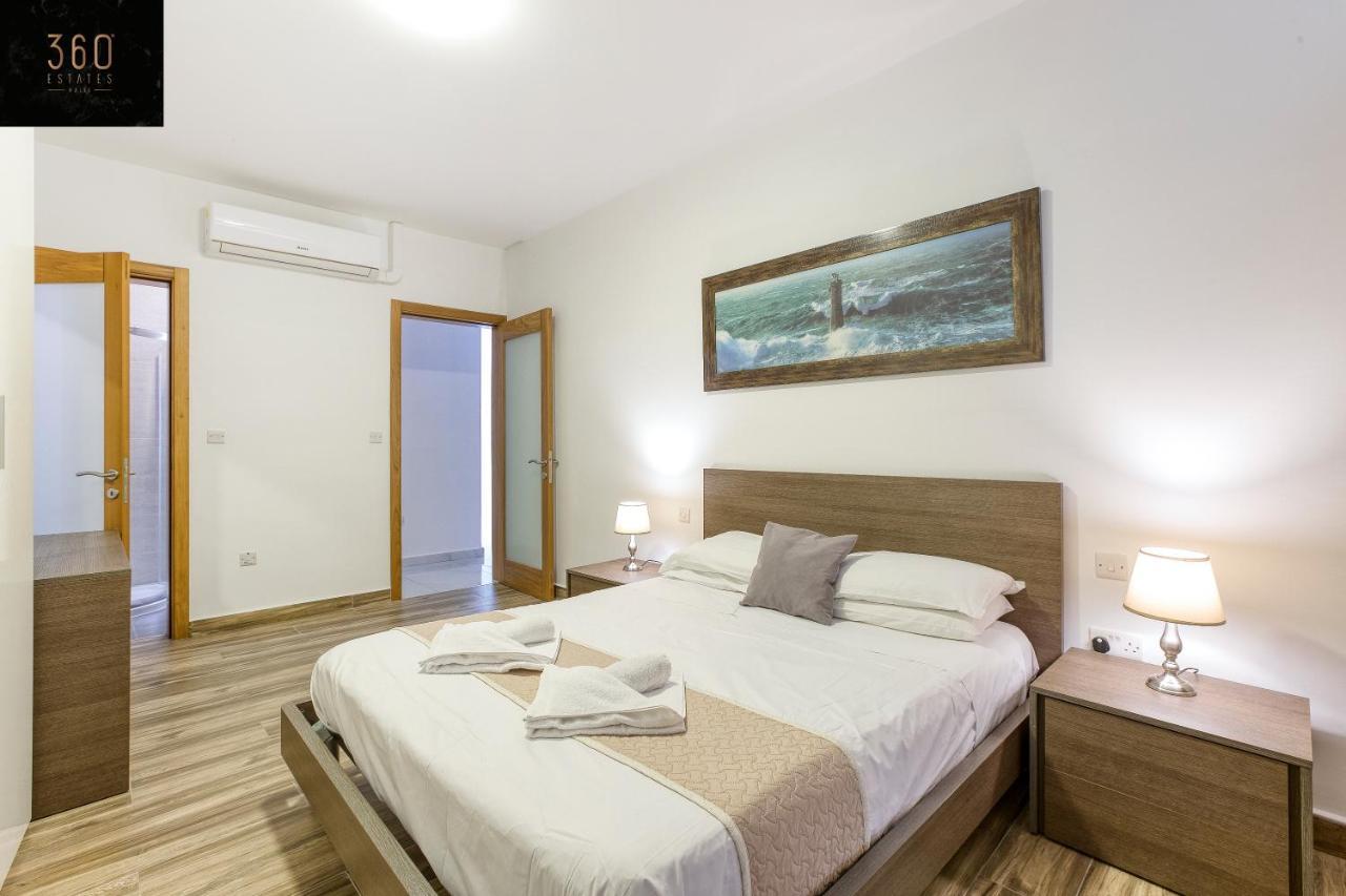 Lux Sea Front Penthouse With Breathtaking Views In St Pauls By 360 Estates Διαμέρισμα Σεντ Πόλς Μπέι Εξωτερικό φωτογραφία