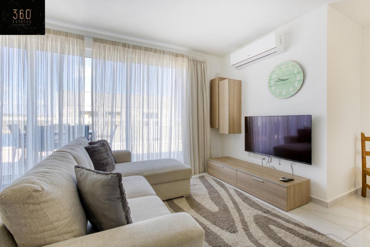 Lux Sea Front Penthouse With Breathtaking Views In St Pauls By 360 Estates Διαμέρισμα Σεντ Πόλς Μπέι Εξωτερικό φωτογραφία