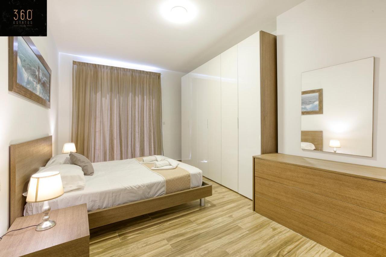 Lux Sea Front Penthouse With Breathtaking Views In St Pauls By 360 Estates Διαμέρισμα Σεντ Πόλς Μπέι Εξωτερικό φωτογραφία
