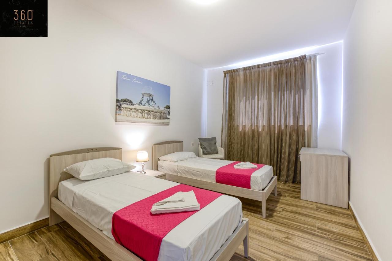 Lux Sea Front Penthouse With Breathtaking Views In St Pauls By 360 Estates Διαμέρισμα Σεντ Πόλς Μπέι Εξωτερικό φωτογραφία