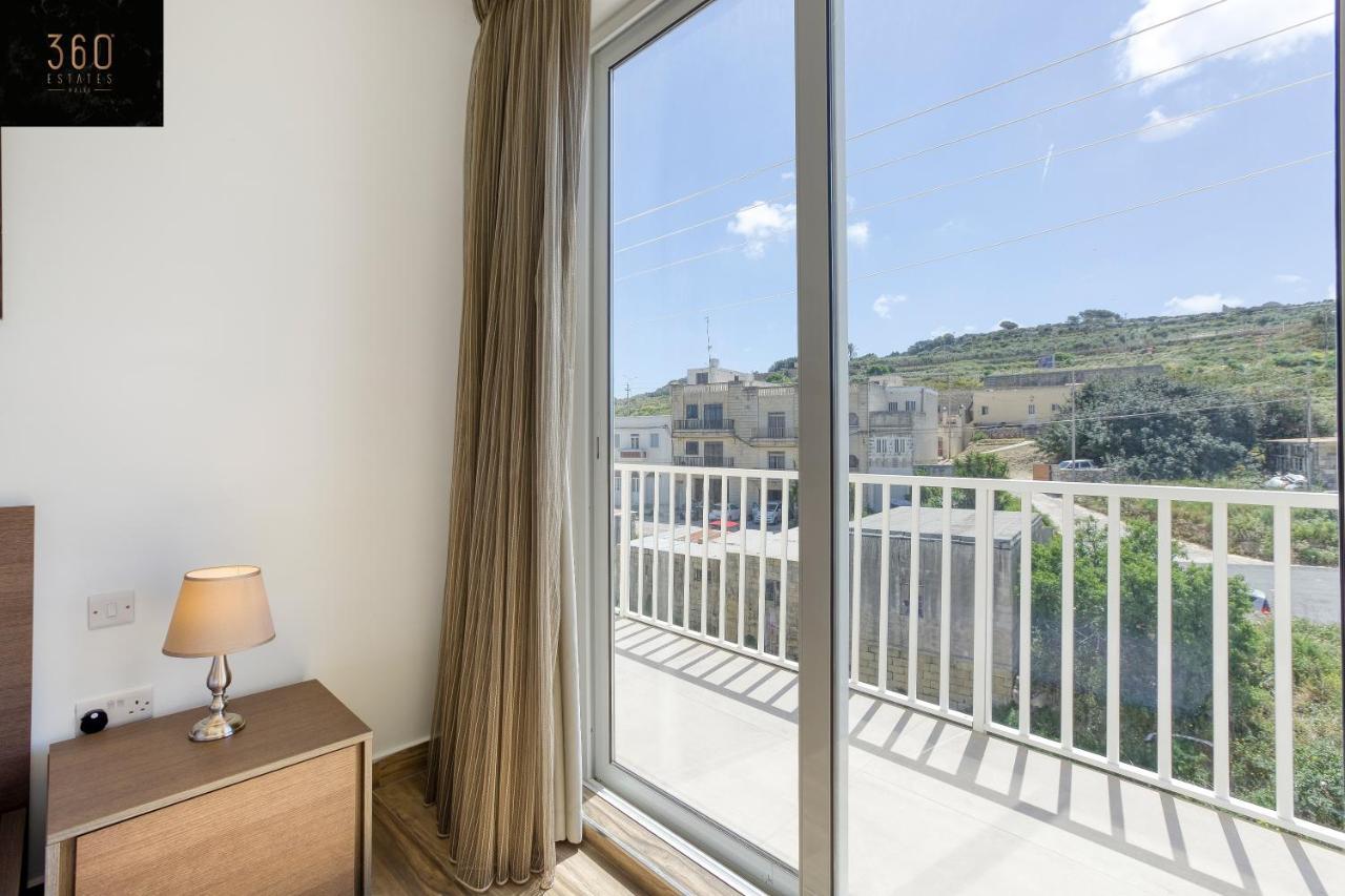 Lux Sea Front Penthouse With Breathtaking Views In St Pauls By 360 Estates Διαμέρισμα Σεντ Πόλς Μπέι Εξωτερικό φωτογραφία
