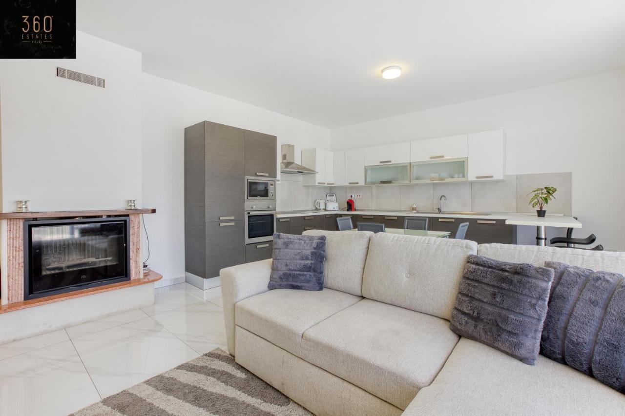 Lux Sea Front Penthouse With Breathtaking Views In St Pauls By 360 Estates Διαμέρισμα Σεντ Πόλς Μπέι Εξωτερικό φωτογραφία
